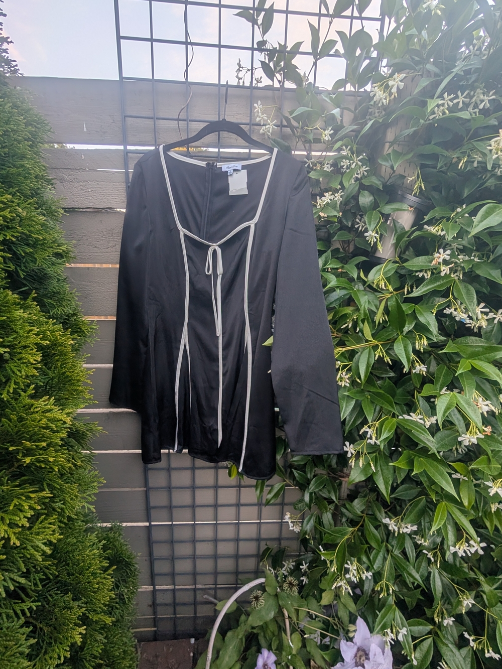 Women's Black Long-Sleeve Jacket with Contrast Piping